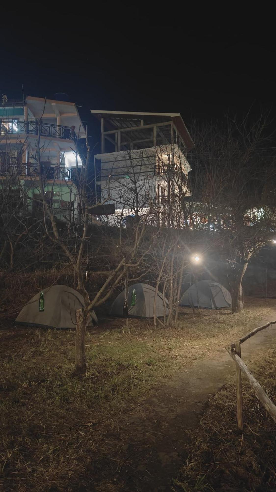 Hostel Basecamp Manali Exterior foto